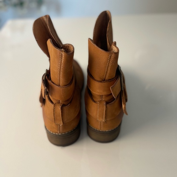 Steve Madden Leather Boots - Picture 4 of 7